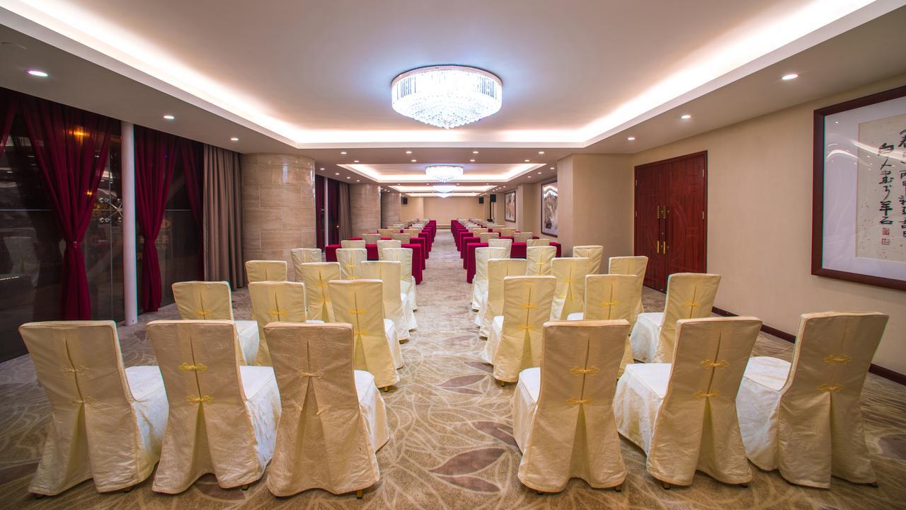 Guangzhou Jin Wan Li Business Hotel エクステリア 写真