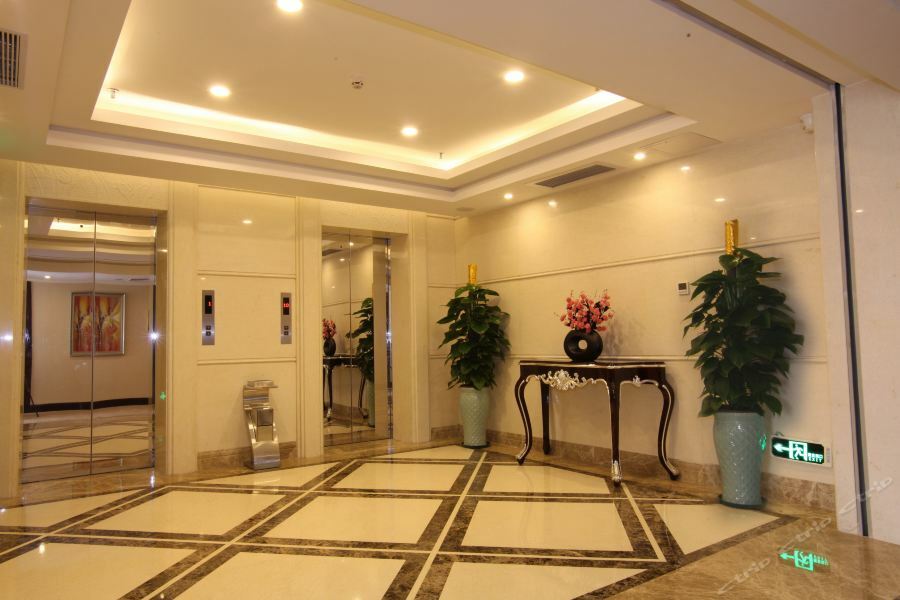 Guangzhou Jin Wan Li Business Hotel エクステリア 写真